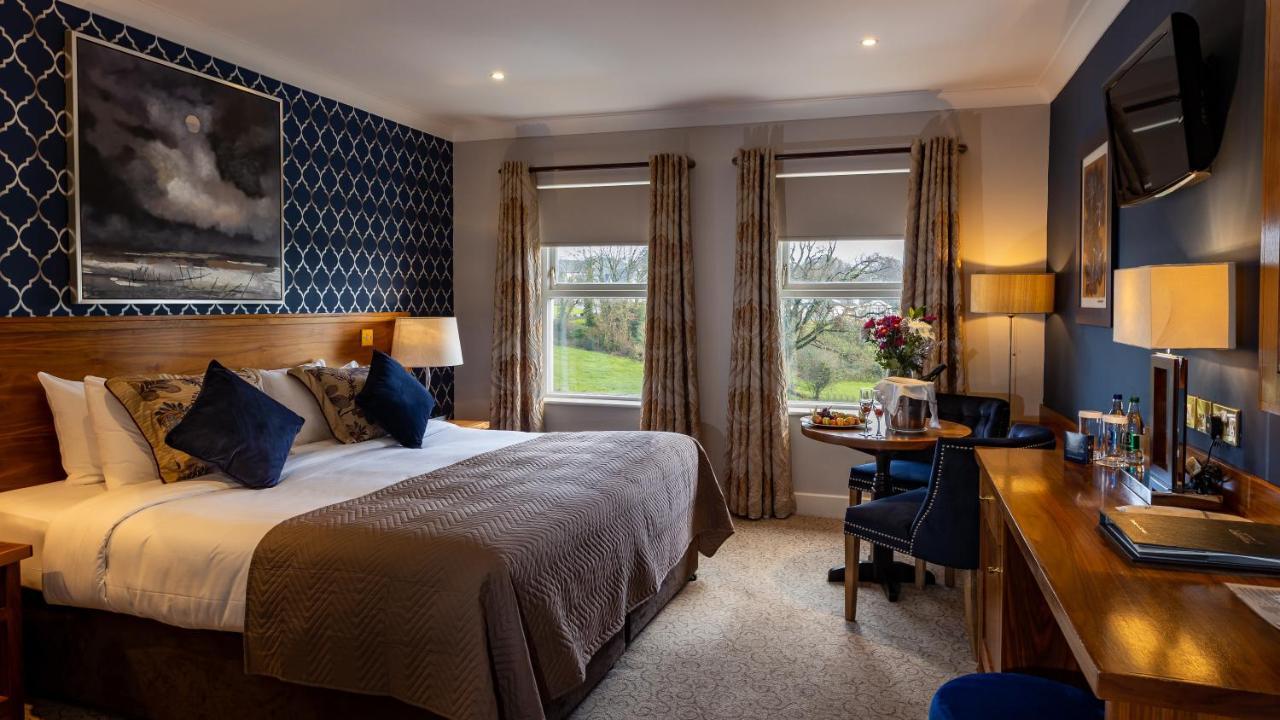 The Lakeside Hotel & Leisure Centre Killaloe Eksteriør bilde
