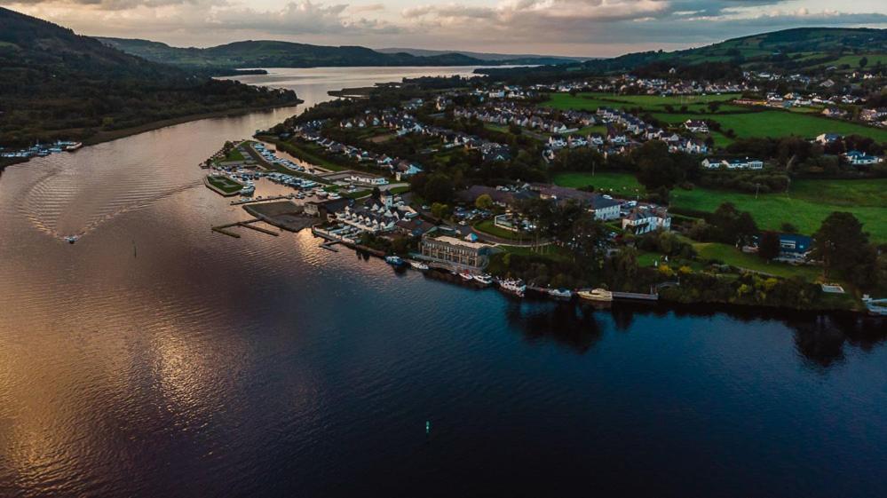 The Lakeside Hotel & Leisure Centre Killaloe Eksteriør bilde